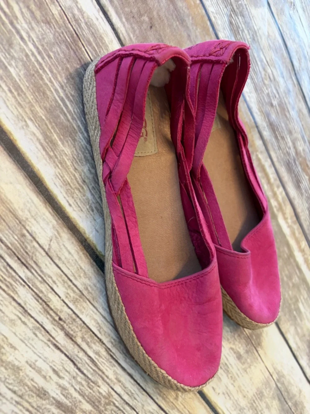 UGG‎ Women's Fuchsia Espadrille Flats